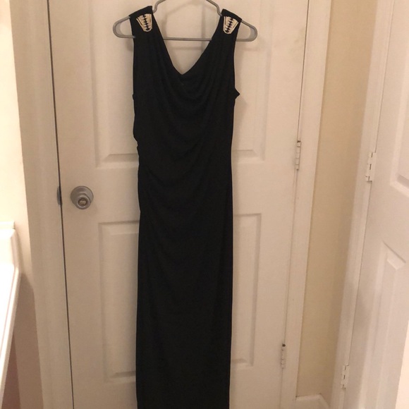 Ronni Nicole Dresses & Skirts - Ronni Nicole black evening gown